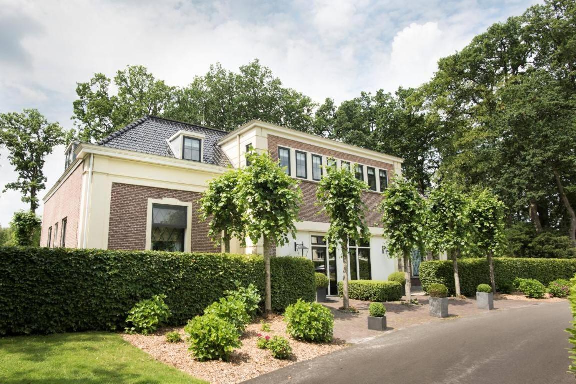 ベーツステルズワーグ Koetshuis Landgoed Lauswoltヴィラ エクステリア 写真