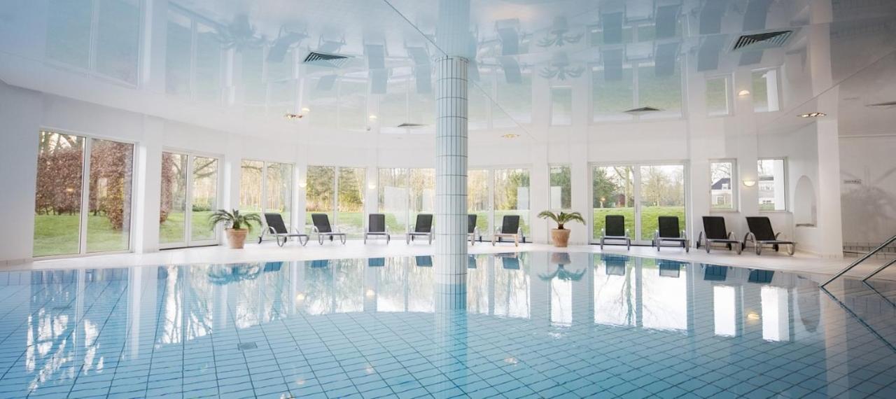 ベーツステルズワーグ Koetshuis Landgoed Lauswoltヴィラ エクステリア 写真