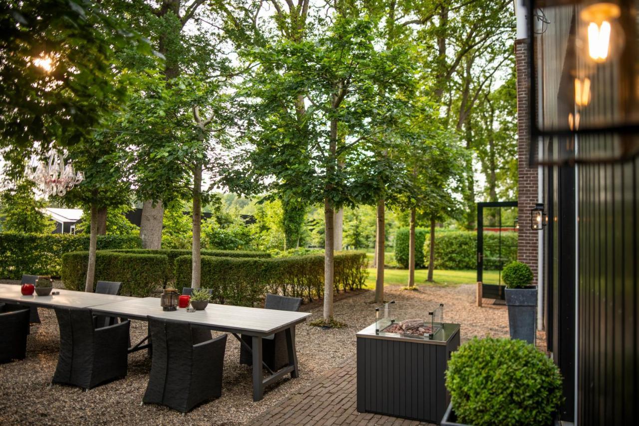 ベーツステルズワーグ Koetshuis Landgoed Lauswoltヴィラ エクステリア 写真